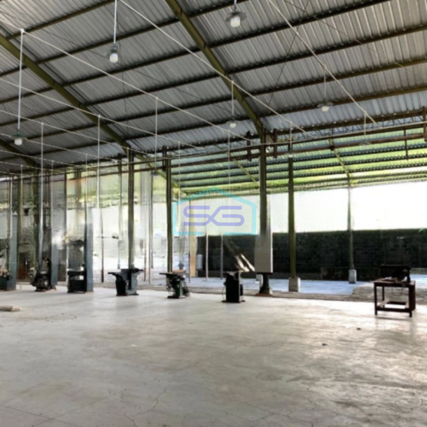 Disewakan Gudang Ada Kantor Luas Bangunan  2600 m² Lokasi Strategis di Gamping Sleman Yogyakarta-4