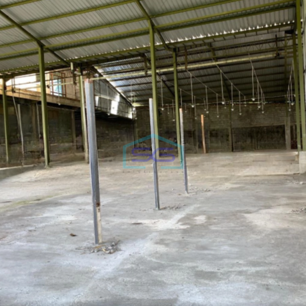 Disewakan Gudang Ada Kantor Luas Bangunan  2600 m² Lokasi Strategis di Gamping Sleman Yogyakarta-1