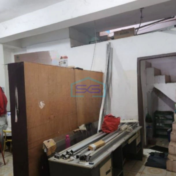 Disewakan Ruko Luas Bangunan  210 m² 2 Lantai Lokasi Depok Sleman Yogyakarta-1