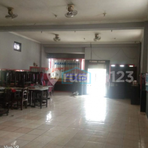 Disewakan Ruang usaha Luas Bangunan 180 m² Lokasi Gamping Sleman Yogyakarta-1