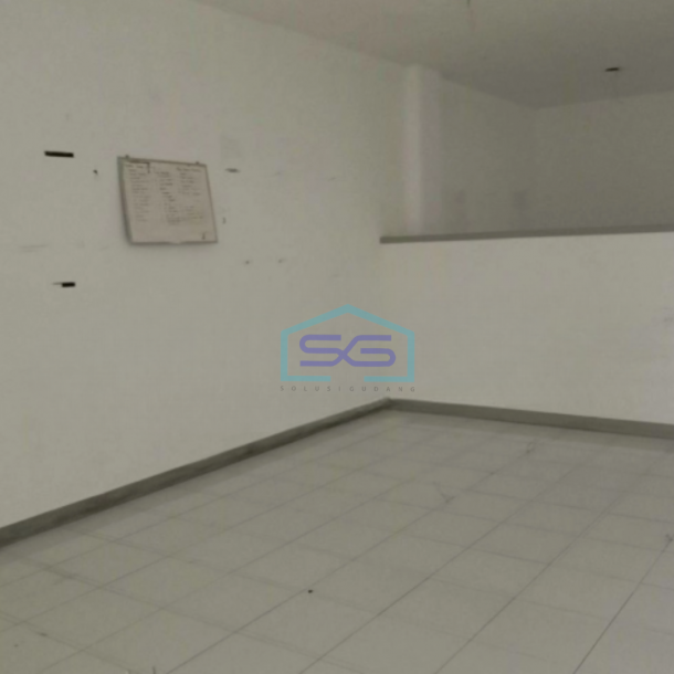 Disewakan Ruko 3 Lantai Luas Bangunan  146 m² Lokasi Sleman Yogyakarta-2