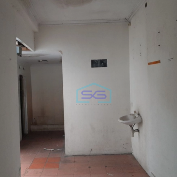 Disewakan Ruko 2 Lantai Luas Bangunan  425 m² Lokasi Mergangsari Yogyakarta-1