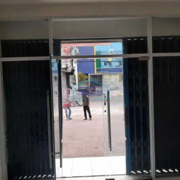 Disewakan Ruko 3 Lantai Luas Bangunan 146 m² Lokasi Kasihan Bantul Yogyakarta-2