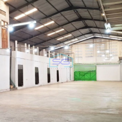 Dijual Gudang Luas Tanah 2200 m² Lokasi Bebas Banjir di Kaligawe Semarang