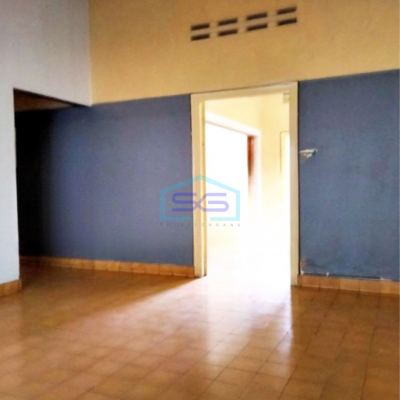 Disewakan Kantor Murah Luas Bangunan  400 m² Lokasi Yogyakarta-2