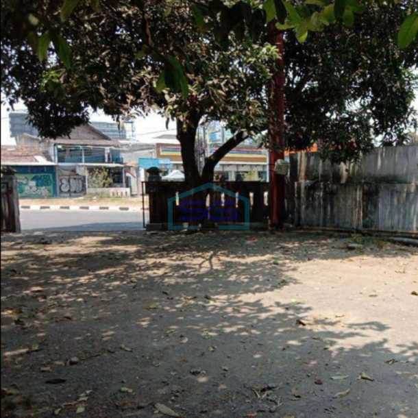 Dijual Tanah Bonus Rumah Jogja Area Kampus UGM Pandega Sleman Yogyakarta-1