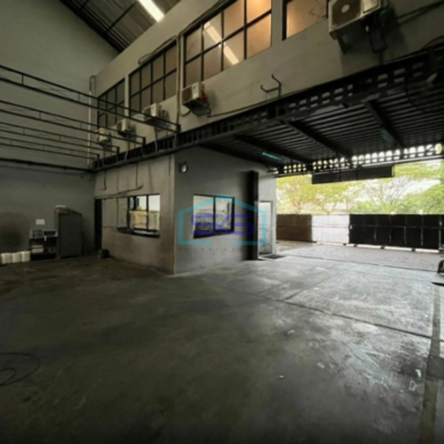 Dijual Ruang Usaha di Semarang Jawa Tengah Strategis LB 550m2