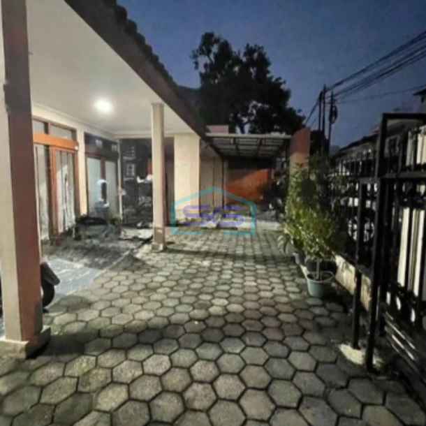 Dijual Kantor Super Strategis Pleburan Semarang Luas Bangunan 350m2-3