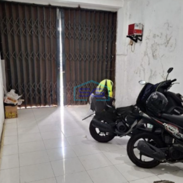 Dijual Ruko 2 Lantai Luas Tanah 200 m² Lokasi Kotagede Yogyakarta-1