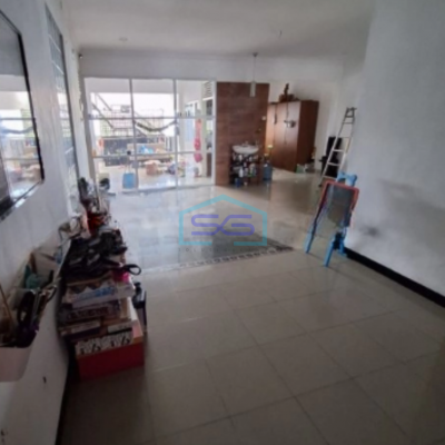 Dijual Ruko 2 Lantai Luas Tanah  200 m² Lokasi Strategis di Yogyakarta