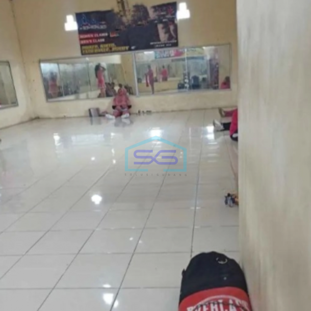 Dijual Ruang Usaha Luas Bangunan 960 m²  Nganjuk Jawa Timur-3