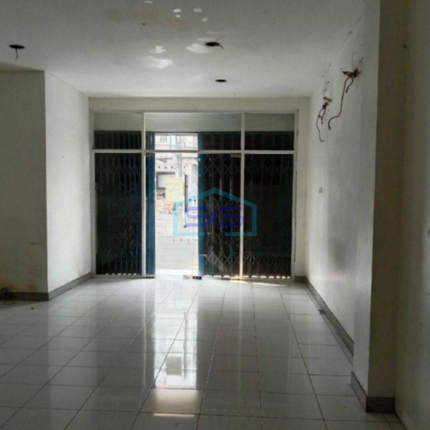 Disewa Ruko 3 Lantai Parkir Luas Jln Godean Sleman Yogyakarta-2