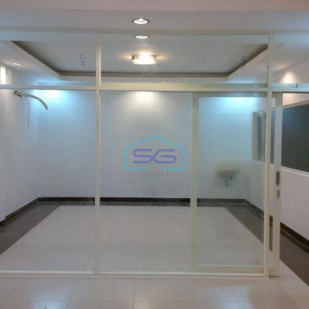 Dijual Gudang Ada Kantor Luas Bangunan 450 m² di Gununganyar Surabaya Akses Container 20 Feet-3