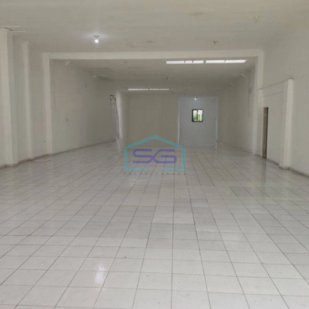 Disewakan Ruko Lokasi Sangat Startegis di Surabaya Kota Luas Bangunan 387 m²-2