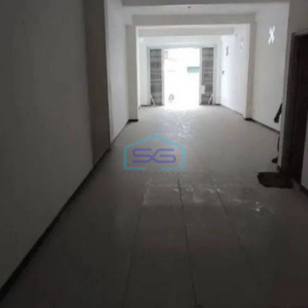 Disewakan Ruko Baru Luas Bangunan 220 m² di Rungkut Surabaya-3