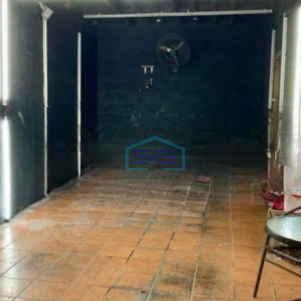 Disewakan Gudang Ada Kantor Ex Bengkel Luas Bangunan  200 m² di Wonokromo Surabaya-1