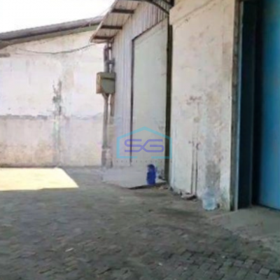 Disewakan Gudang Ada Kantor Luas Bangunan  1075 m² di Kalianak Surabaya-4