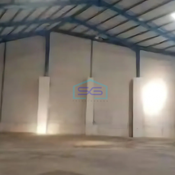 Disewakan Gudang Ada Kantor dan Loading Dock Luas Bangunan 1000 m² di Benowo Surabaya-2