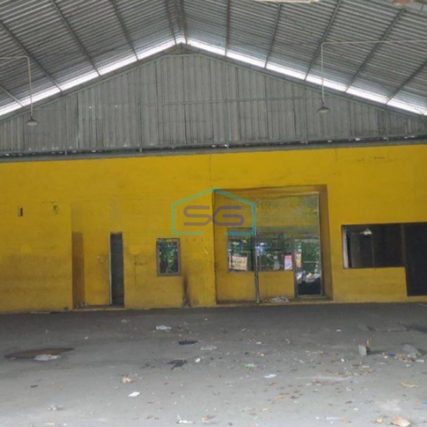 Disewakan Gudang Ada Kantor Luas Bangunan 300 m² di Rungkut Surabaya-1