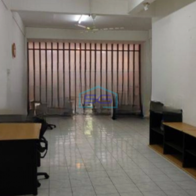 Disewakan Ruko 3 Lantai  Luas Bangunan 300 m² di Rungkut Surabaya