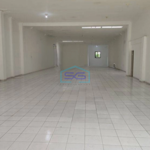 Disewakan Ruko Luas Bangunan 387 m² Lokasi Strategis di Surabaya Kota-1