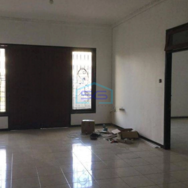 Disewakan Ruko Luas Bangunan  500 m² di Gubeng Surabaya-1