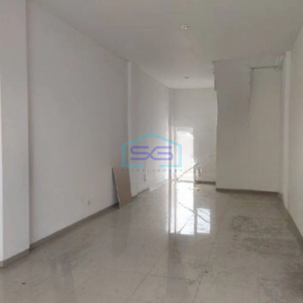 Dijual Ruko Baru 3 Lantai Luas Bangunan  168 m² di Surabaya Kota-3