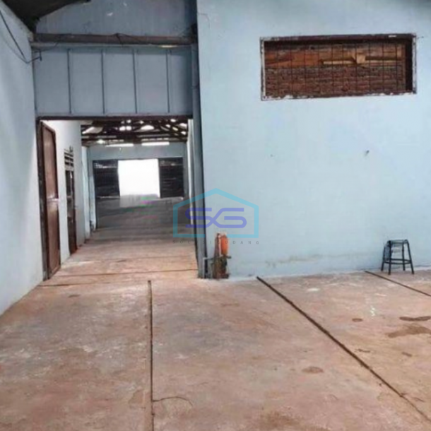 Dijual Gudang Ada Kantor Luas Bangunan  290 m² di Rungkut Surabaya-1