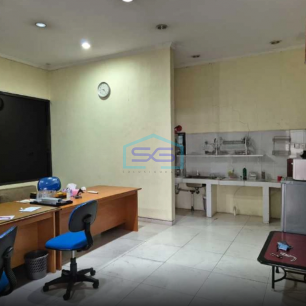 DIjual Gudang Bagus dan Office Siap Pakai Akses 40 Feat Container CIleungsi Bogor Luas Bangunan  3500 m²-1