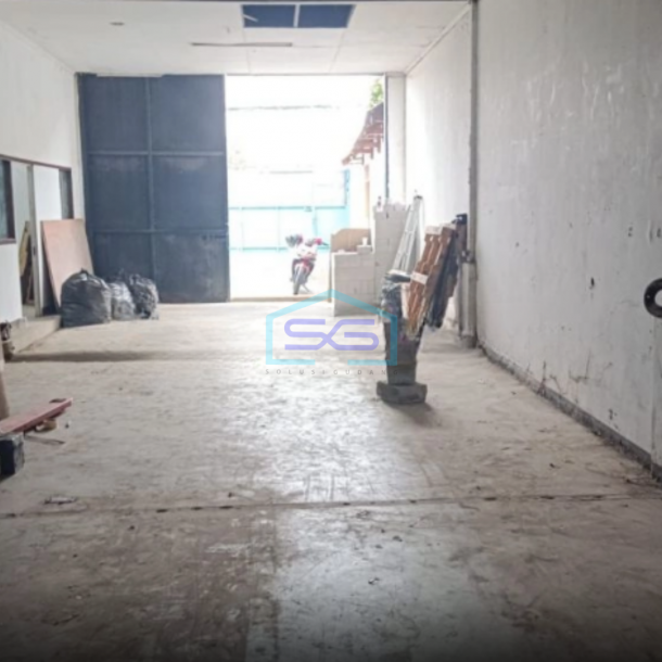 Disewakan Gudang Siap Pakai Dipinggir Jalan Raya Kranji Bekasi Selatan Luas Bangunan  615 m²-4