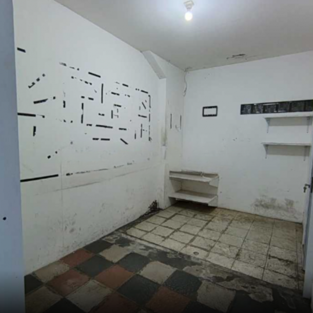 Disewakan Ruko Besar di Pinggir Jalan Raya Jatiasih Bekasi Luas Bangunan  320 m²-6