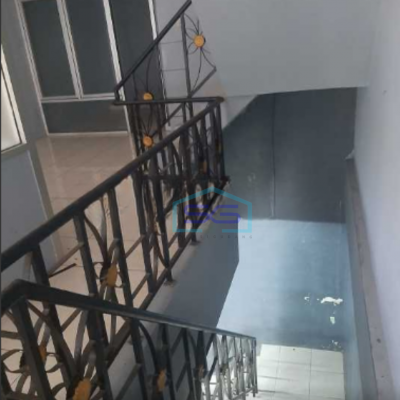 Disewakan Ruko.3 Lantai Siap Pakai Di Harapan Indah Boelevard Bekasi Kota Luas Bangunan  175 m²