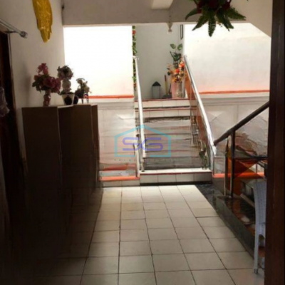 Disewakan Ruang Usaha 2 Lantai di Jetis Yogyakarta Luas Tanah 700 m²-1