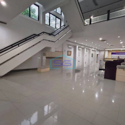 Disewakan Ruang Usaha 2 Lantai Luas Tanah 670 m² di Jetis Yogyakarta