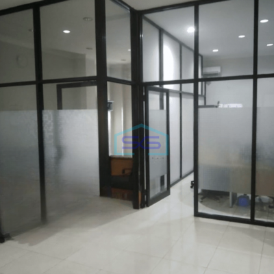 Disewakan Gudang 2 Lantai Luas Tanah  568 m² di Condong Catur Sleman