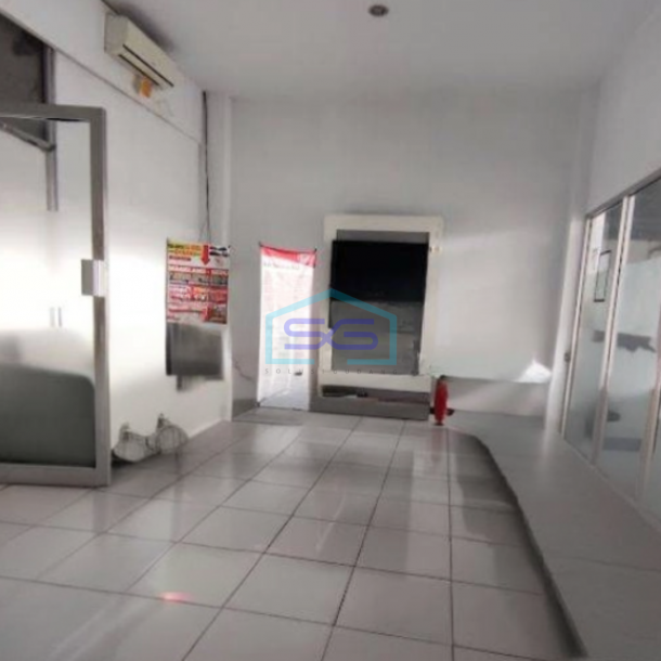 Disewakan Gedung Kantor Siap Huni Bebas Banjir Luas Tanah  2000 m² di Mlati Sleman-2
