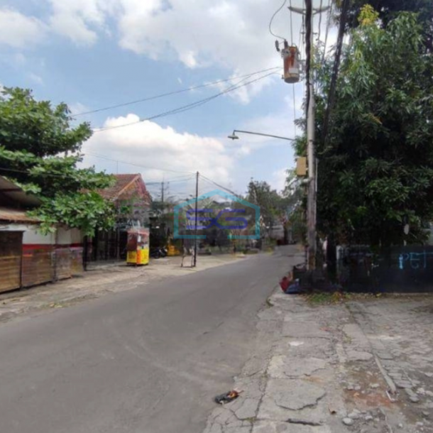 Dijual Ruko 2 Lantai Luas Tanah 156 m² di Depok Sleman-1