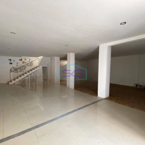 Disewakan Ruko di Lingkungan Kampus Cocok Untuk Kantor dan Resto Luas Tanah  207 m² di Caturtunggal Sleman-1