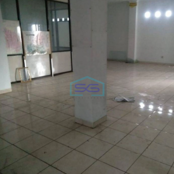 Disewakan Ruko 2 Lantai Luas Bangunan  750 m² Cocok Untuk Kantor Di Mergangsan Yogyakarta-1