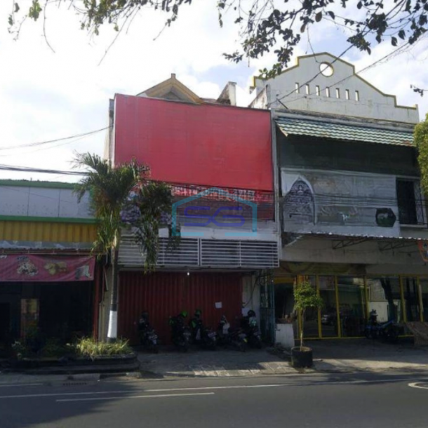 Disewakan Ruko 3 Lantai Luas Bangunan  252 m² di Umbulharjo Yogyakarta-1