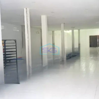 Disewakan Gudang 2 Lantai di Dekat Jl Kaliurang Ngagik Sleman Yogyakarta Luas Tanah  3700 m²