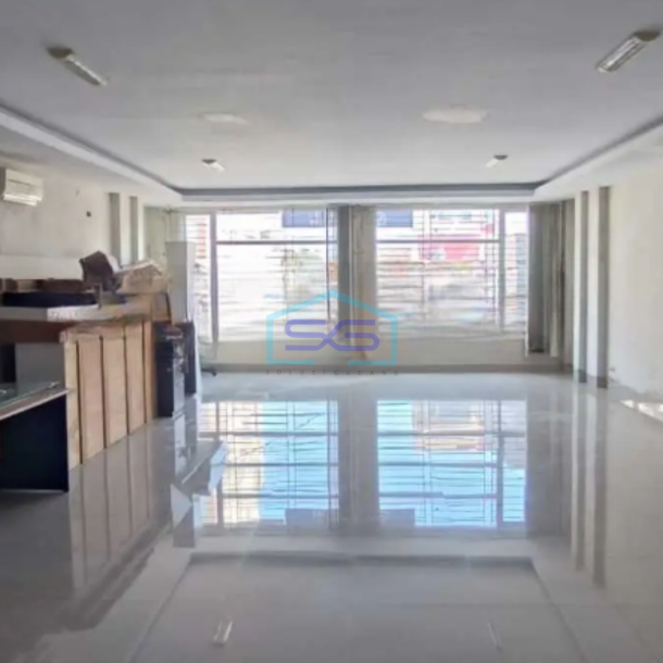 Dijual Ruko 3 Lantai Dikawasan Bisnis dan Kampus Di Depok Sleman Luas Bangunan 253 m²-2