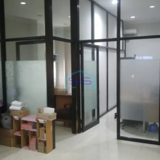 Disewakan Kantor Dekat Pakuwon Mall, Condong Catur, Depok, Sleman, Jogja Luas Bangunan 750 m²-4