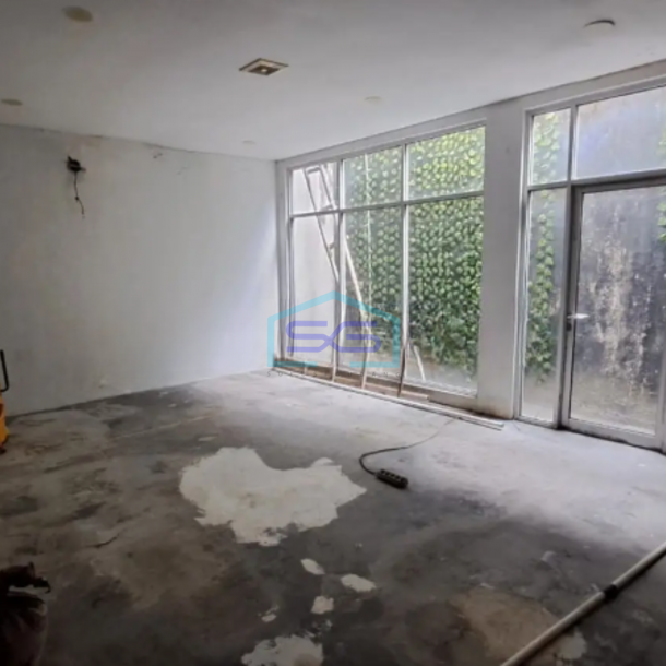 Disewakan Ruko 2 Lantai Dikawasan Bisnis Di Mlati Sleman Luas Bangunan 250 m²-1