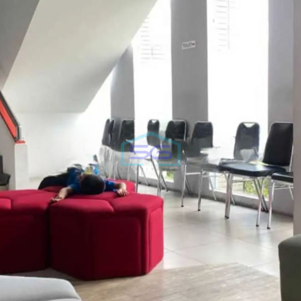 Disewakan Kantor 3,5 Lantai Dekat Tugu Jogja Jetis Luas Bangunan 1847 m²-1