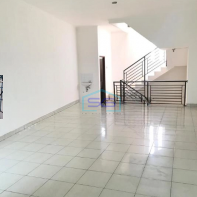 Disewakan Ruko Pinggir Jalan Di Batas Kota Jend Sudirman Bandung Luas Bangunan 220 m²