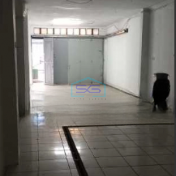 Disewakan Ruko 2 Lantai Strategis Mainroad Amir Mahmud Cimahi Bandung Luas Bangunan  55 m²-1