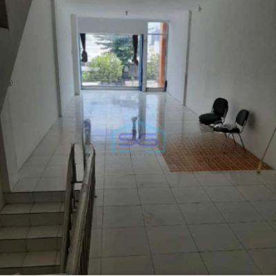 DIsewakan Ruko 3 Lantai Dekat Pakuwon Mall Depok Sleman Jogja Luas Bangunan  225 m²