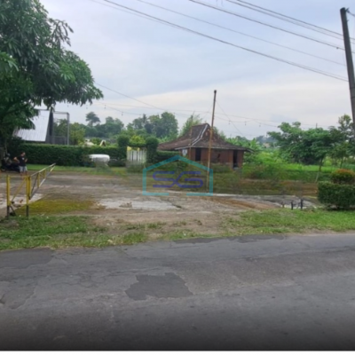 DIsewakan Ruang Usaha Komersil Di Mlati Sleman Jogja Luas Bangunan  250 m²