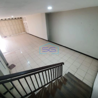 Disewakan Ruko 2,5 Lantai Kurdi Regency Astanaanyar Bandung Luas Bangunan 240 m²
